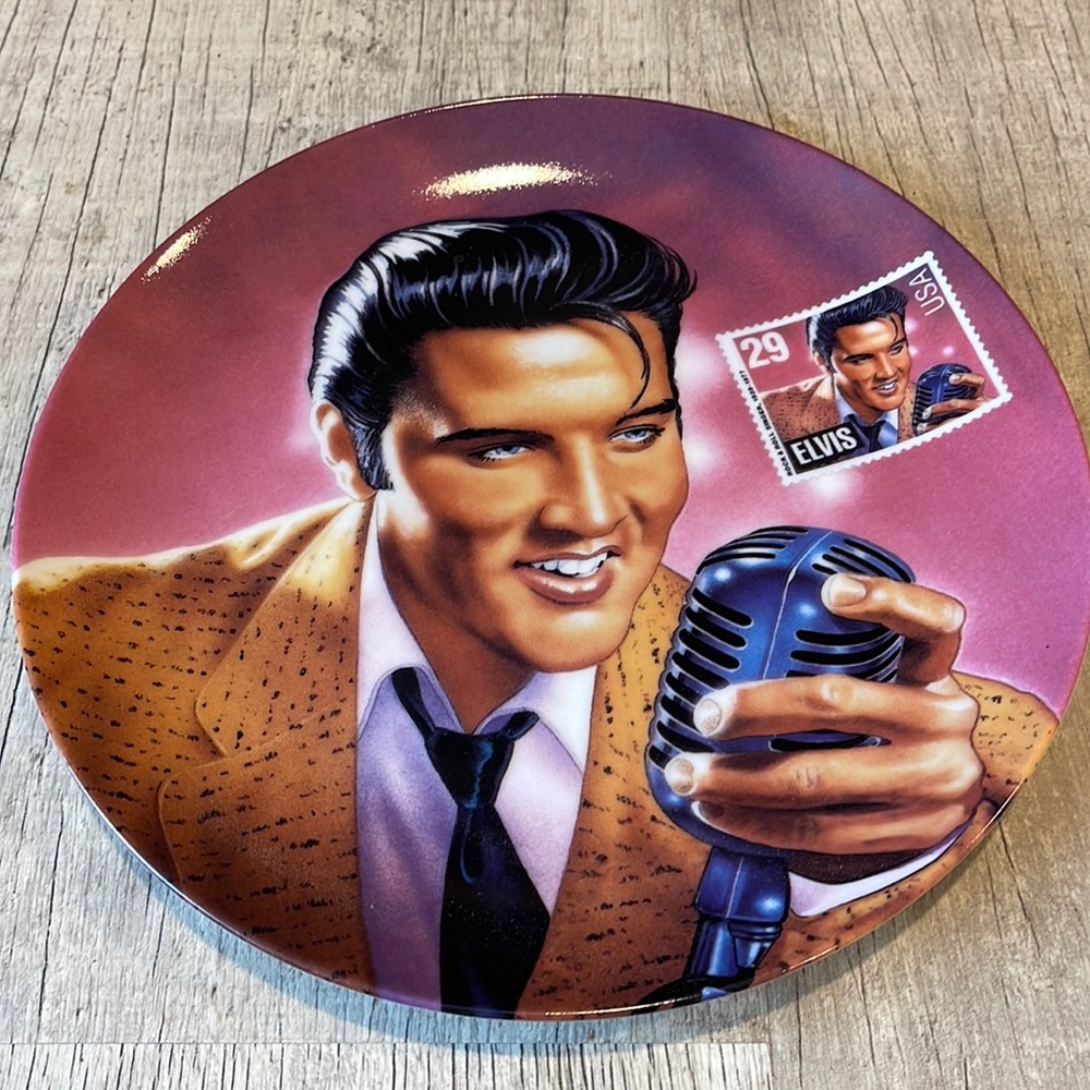 Elvis Presley “The Rock and Roll Legend” Plate